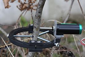 Dendrometer mit O-förmigem Rahmen für kleine Stämme oder Zweige (Quelle: Natkon.ch). 